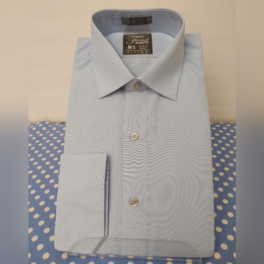 MEN'S SLIM FIT MICROFIBER TUXEDO SHIRT. LIGHT BLUE.